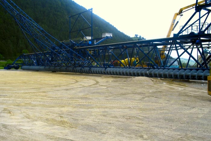 SCP drevosklad - sklad a doprava štiepok, Reclaimer